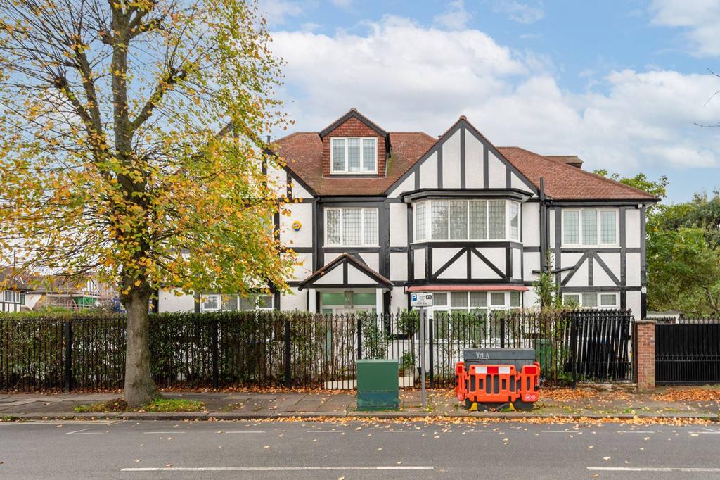 Sidmouth Road, Willesden, London, NW2 7 bed house for sale £2,900,000