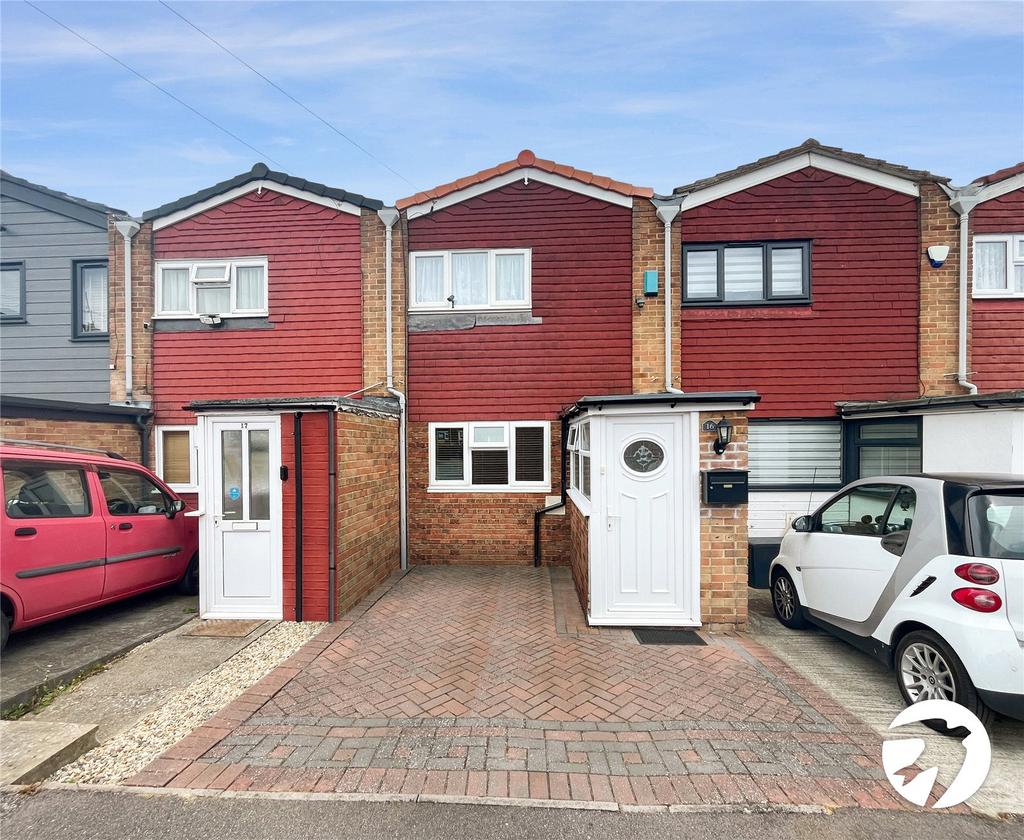 Highlands Close, Strood, Kent, ME2 2 bed terraced house for sale £280,000