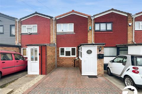 2 bedroom terraced house for sale, Highlands Close, Strood, Kent, ME2