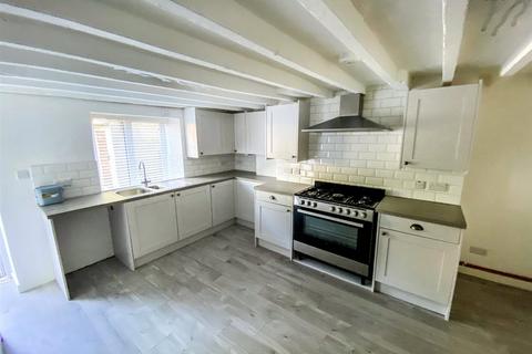 3 bedroom end of terrace house for sale, Ffynnongroyw CH8