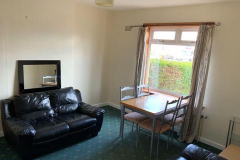 2 bedroom flat to rent, Shields Avenue, St. Andrews