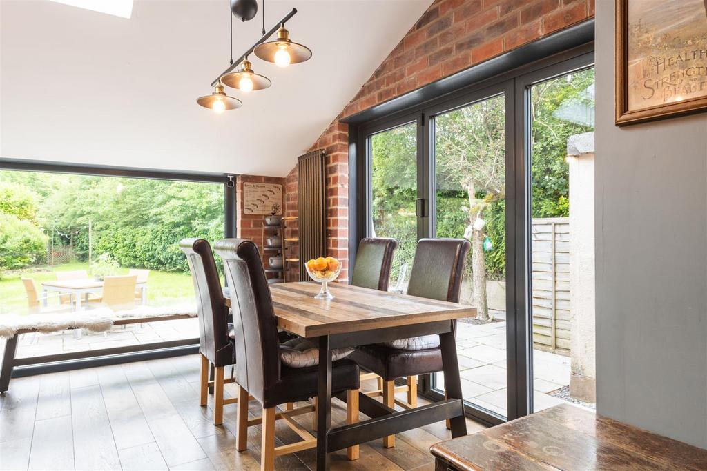 3 Min Y Don, Old Warwick Road, Lapworth, B94 6 LJ 4