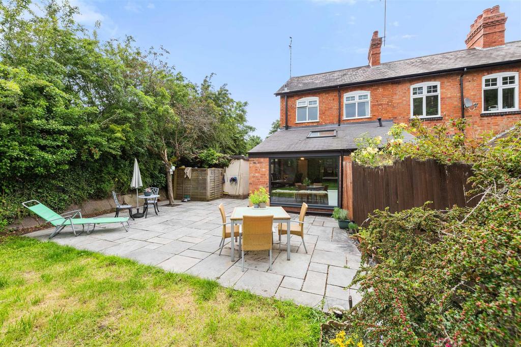 3 Min Y Don, Old Warwick Road, Lapworth, B94 6 LJ 2