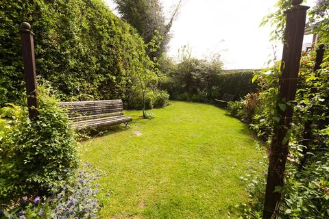 9 Brynafon Close, Rhewl, Oswestry, SY10 7BT