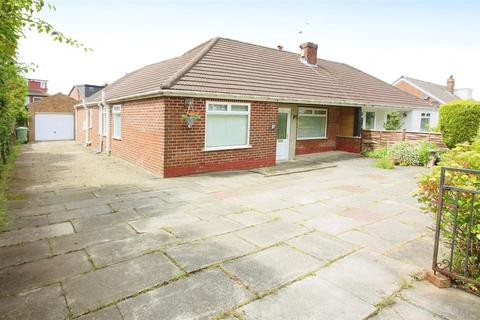 3 bedroom semi-detached bungalow for sale, Austhorpe Lane, Leeds LS15