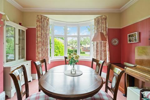 106 Alderbrook Road, Solihull, B91 1NS
