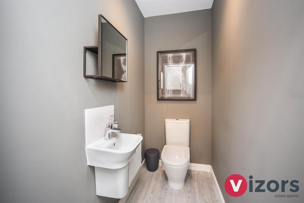 Laundry Area &amp; Guest WC