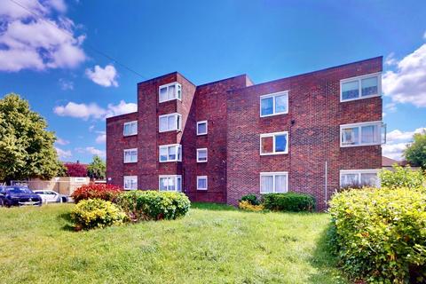 2 bedroom flat for sale, Hatfield Close, Ilford, IG6