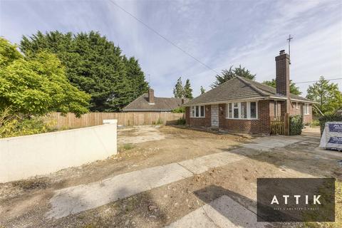 3 bedroom detached bungalow for sale, Fakenham Road, Taverham