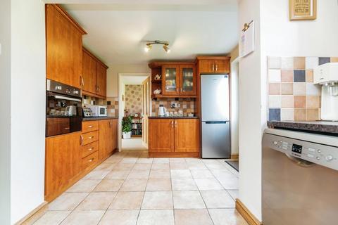 14 Wharfedale Drive, Chapeltown, Sheffield, S35 2QL