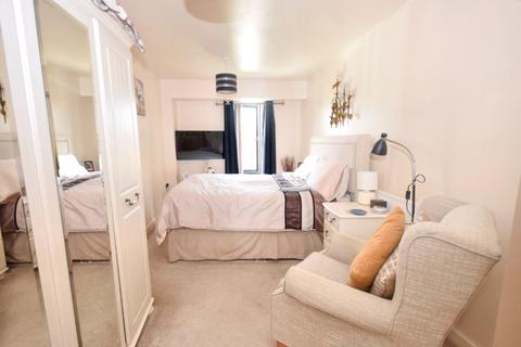 2 bedroom apartment for sale, 37 Mulberry House, Burgage Square, Wakefield, West Yorkshire