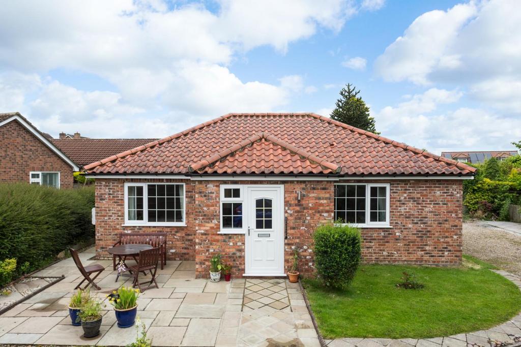 Back Lane, Copmanthorpe, York 2 bed detached bungalow for sale £375,000