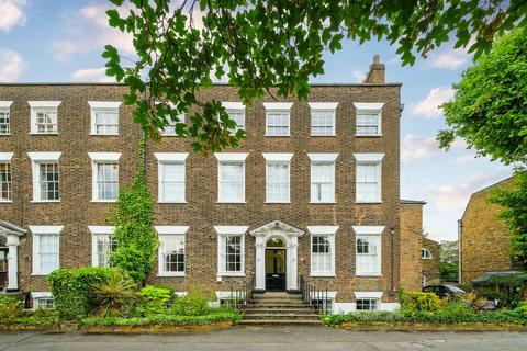 1 bedroom flat for sale, Woodford Road, South Woodford