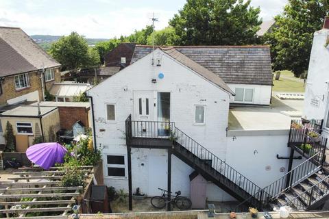 1a Church Path, Northfleet, Gravesend, DA11 9ET