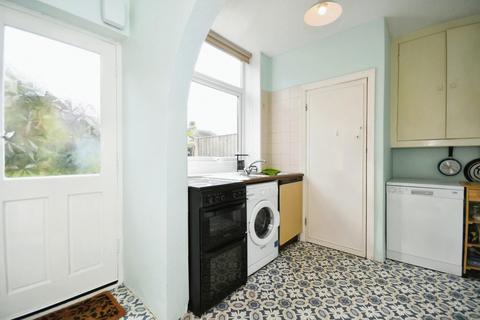 40 Studfield Crescent, Sheffield, S6 4SR