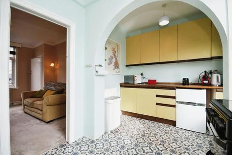 40 Studfield Crescent, Sheffield, S6 4SR