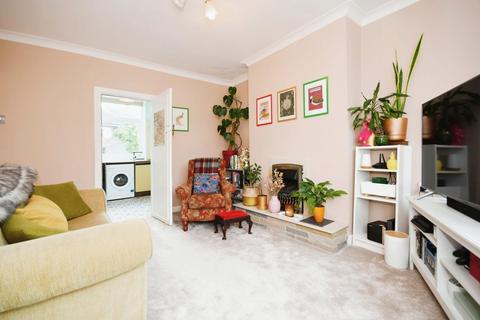 40 Studfield Crescent, Sheffield, S6 4SR
