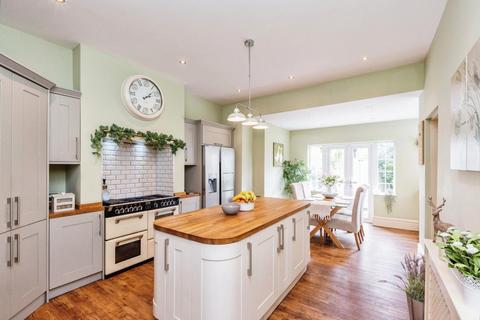 5 bedroom house for sale, Manchester Road, Swinton