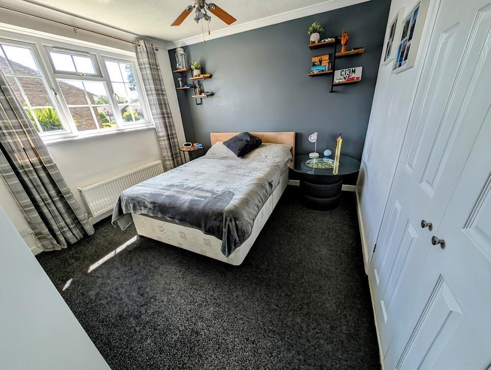 Bed 3.jpg