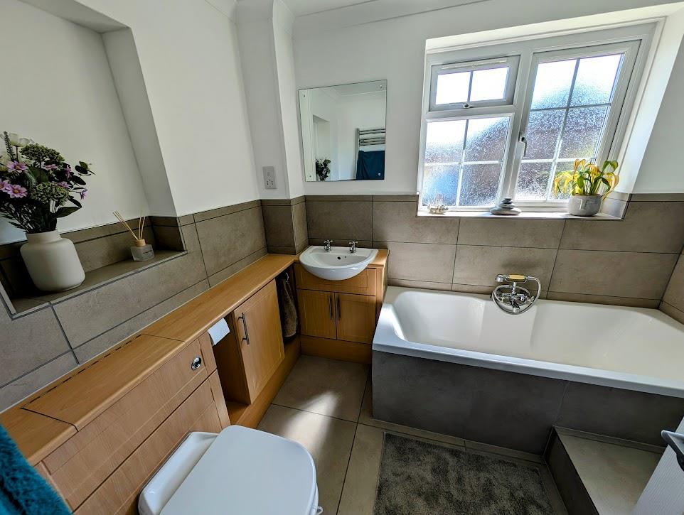 Bath 2.jpg