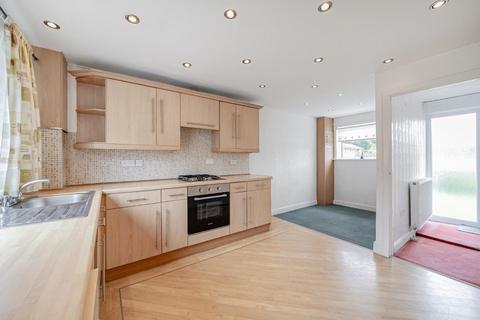 25 Nursery Garth, Wetherby, LS22 6TP