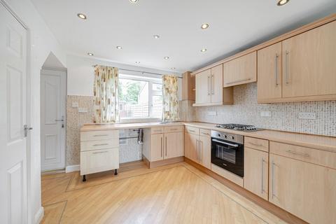 25 Nursery Garth, Wetherby, LS22 6TP