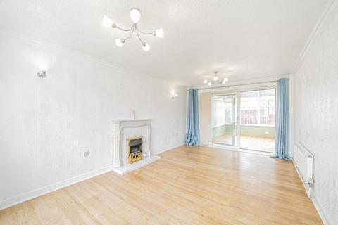 25 Nursery Garth, Wetherby, LS22 6TP