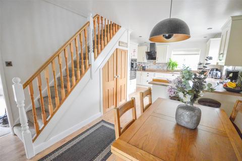 1 Brookside Close, Sheffield, S12 4LE