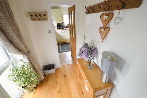 1 Brookside Close, Sheffield, S12 4LE