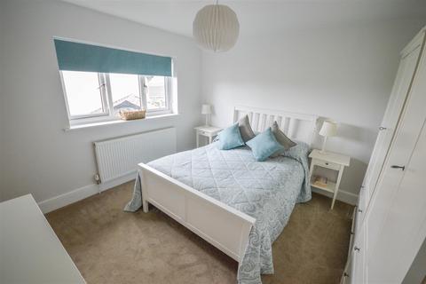 1 Brookside Close, Sheffield, S12 4LE
