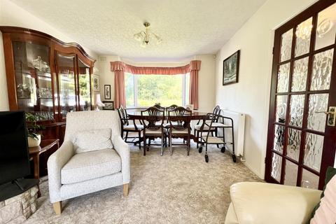 4 bedroom semi-detached house for sale, Fallowfield Road, Halesowen