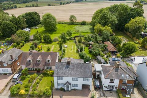 4 bedroom detached house to rent, Hastingwood Road, Hastingwood