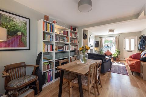 2 bedroom terraced house for sale, Cravells Road, Harpenden