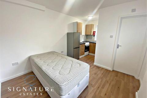 Studio to rent, Derby Road,Watford