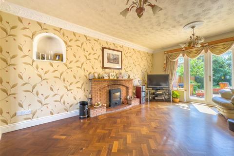 4 bedroom detached house for sale, The Long Shoot, Nuneaton