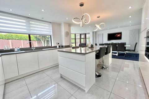 4 bedroom detached house for sale, Queensway, Willington, Crook