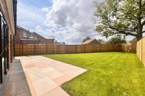 3 bedroom detached house for sale, The Green, Raskelf, York