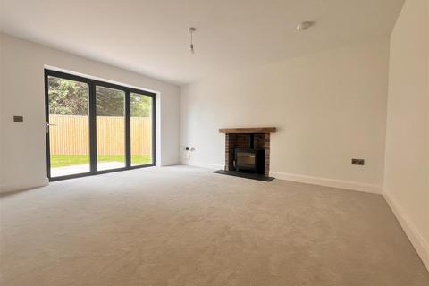 3 bedroom detached house for sale, The Green, Raskelf, York