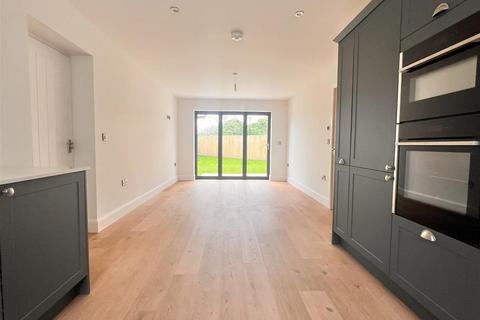 3 bedroom detached house for sale, The Green, Raskelf, York