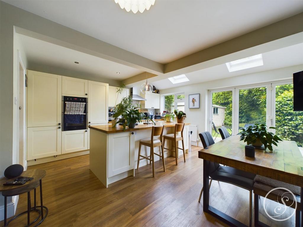 Kitchen diner