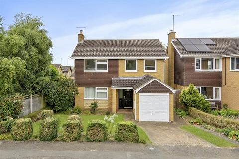 4 bedroom detached house for sale, Millfields, Oundle PE8