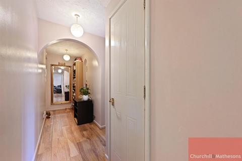 2 bedroom flat for sale, Curtis Drive, W3