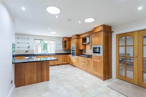 5 bedroom bungalow for sale, Antringham Gardens, Birmingham, B15