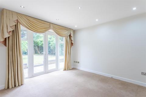7 Antringham Gardens, Birmingham, B15 3QL