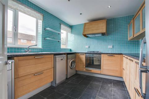 3 bedroom terraced house for sale, Birchfield Road, Cheshunt