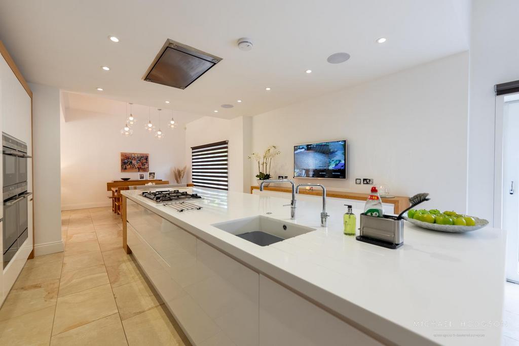 Kitchen / Casual Dining Room