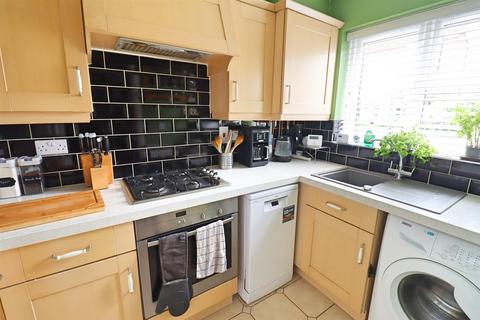 4 bedroom terraced house for sale, Coopers Crescent, Great Notley, Braintree