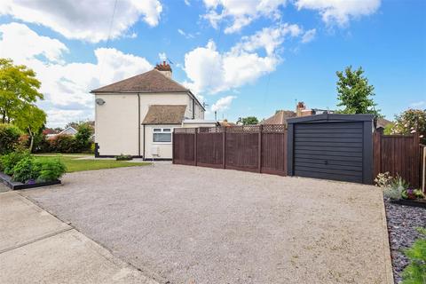 3 bedroom semi-detached house for sale, Goodwin Avenue, Whitstable