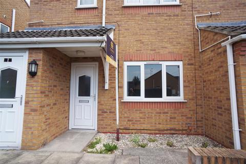 2 bedroom flat to rent, Shakespeare Crescent, Castleford