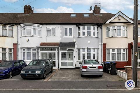 4 bedroom terraced house for sale, Penfold Road, London N9